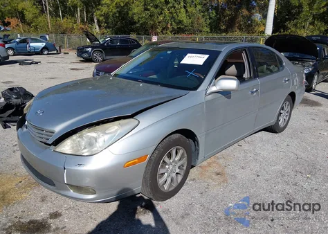 2002 Lexus Es 300 z USA, uszkodzony, nr VIN JTHBF30G920051049